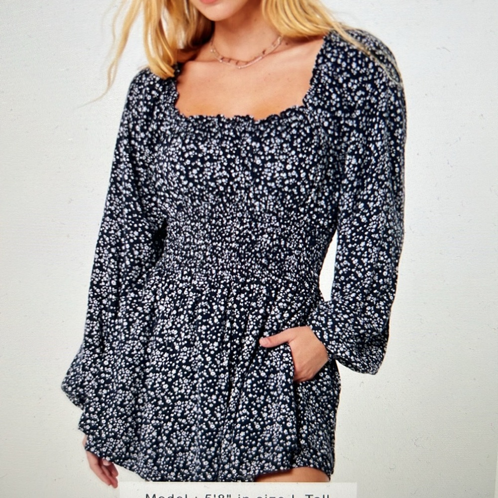 Hollister Navy Floral Romper - Picture 3 of 10